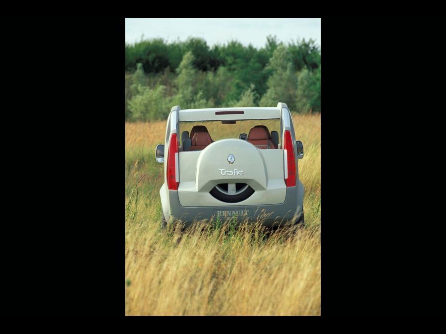  Renault Trafic Deck Up Concept 2004 года  (фото 16 из 56)